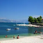 Bayview * Τρογκίρ